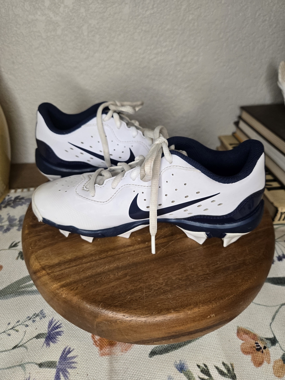 Nike Diamond Fastflex Low Youth Size 3Y Baseball Cleats White Navy